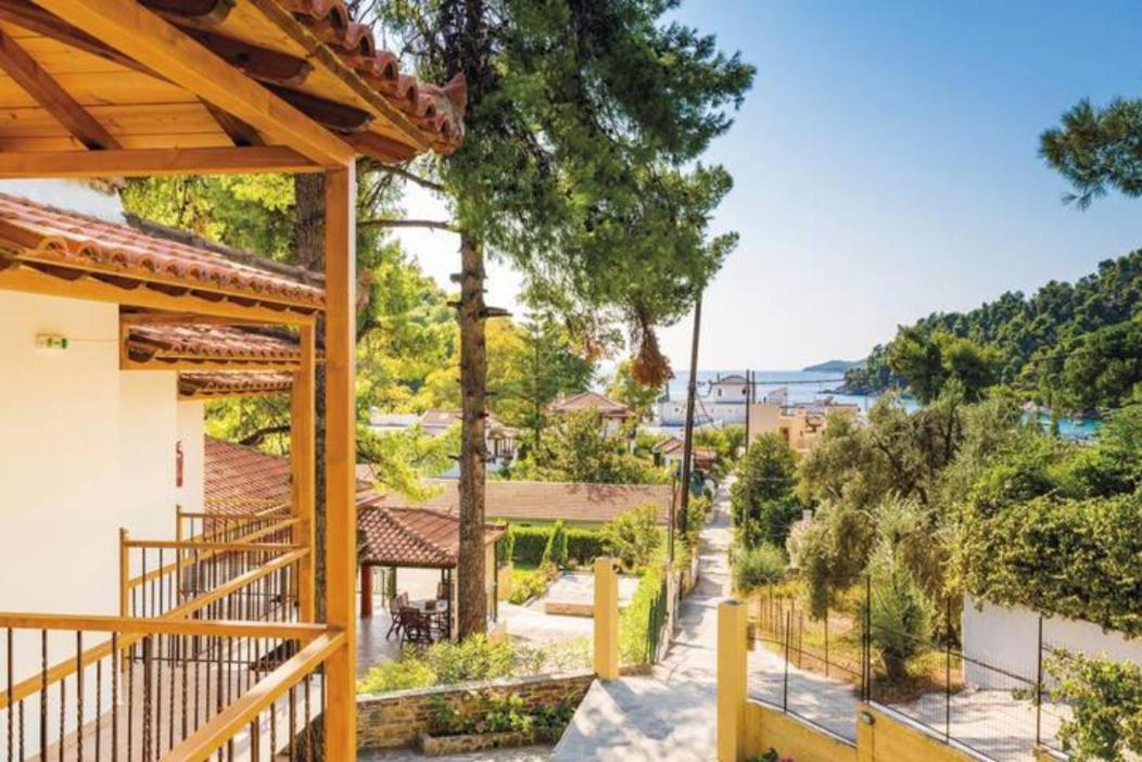 The Pine Trees Aparthotel Agnontas Exteriör bild