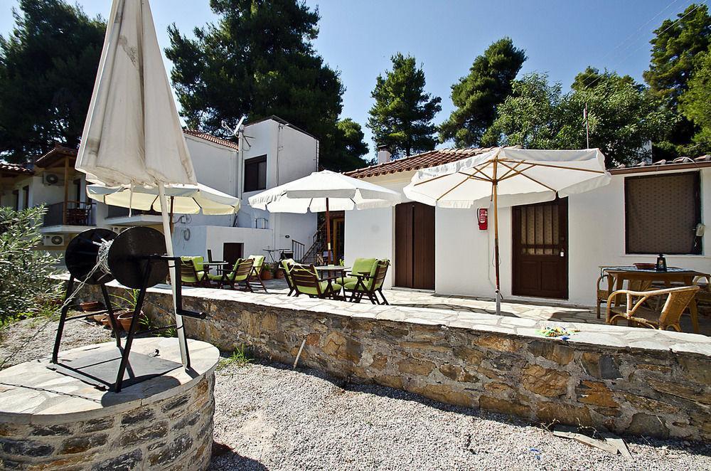 The Pine Trees Aparthotel Agnontas Exteriör bild